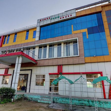 Capital O Kanha Resort Sikandra Rao Exterior photo